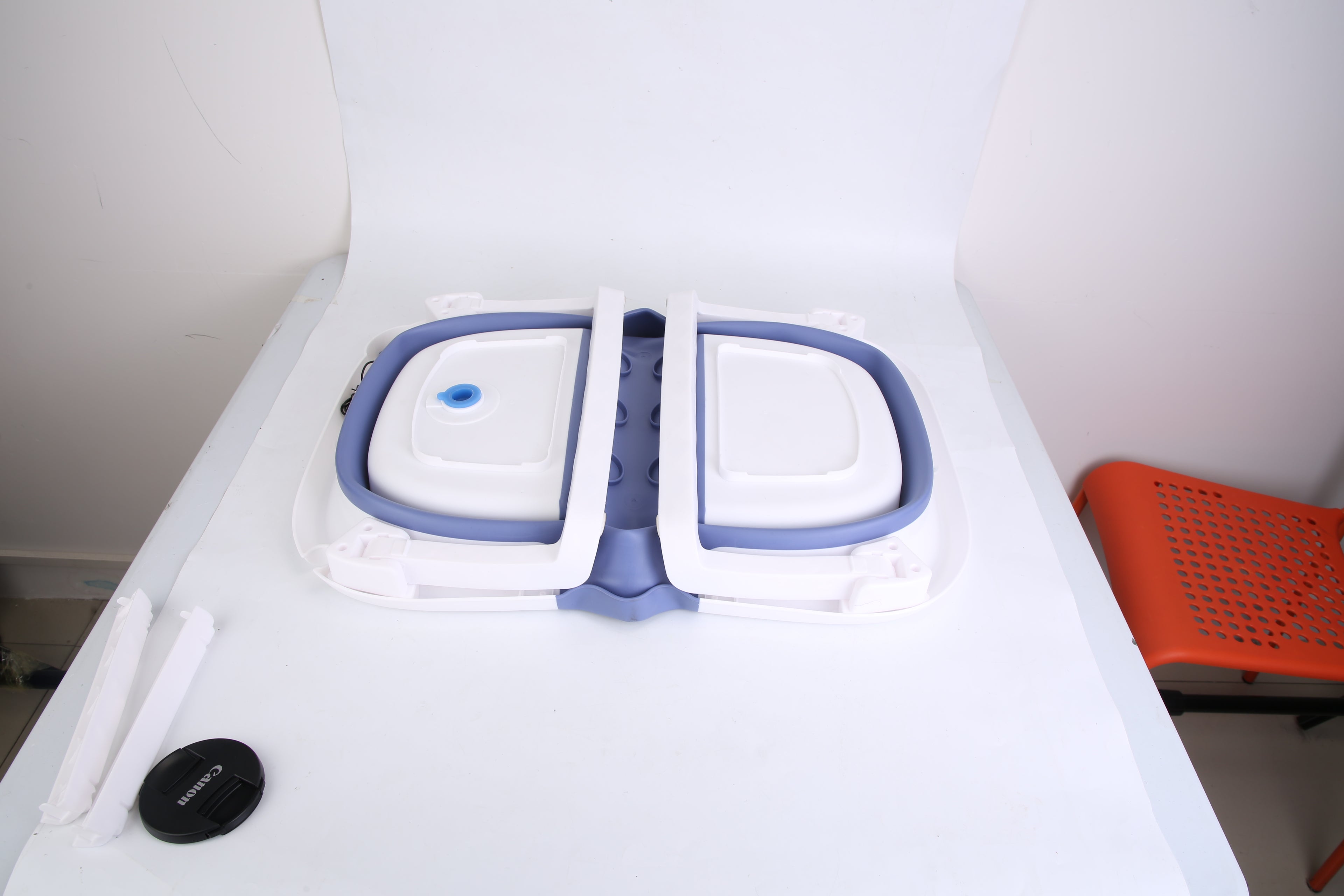 MamaSolved™ Smart Foldable Baby Bathtub with Real-Time Temperature Display